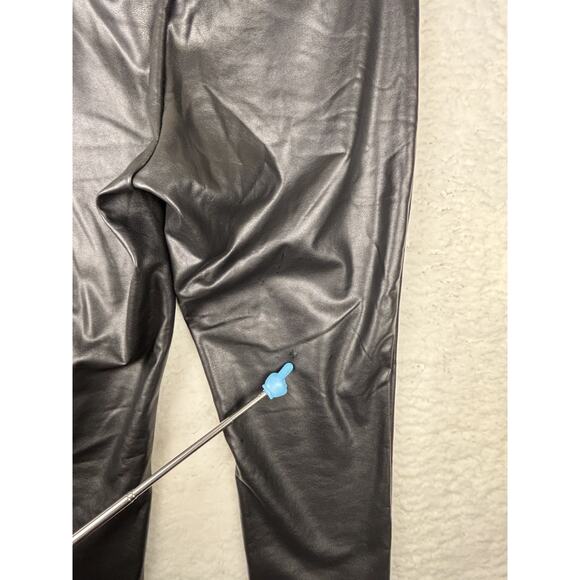 HUE Faux Leather Leggings M Black Split Hem NWT $48 - Picture 5 of 10